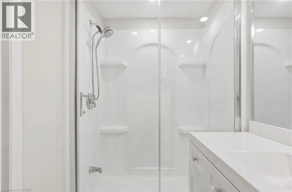35 ROYAL COACHMAN Way