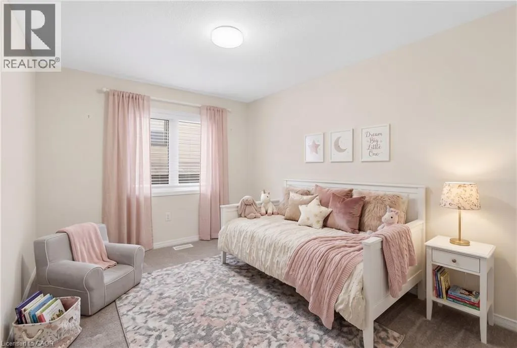 35 ROYAL COACHMAN Way