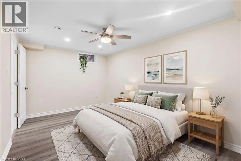 35 ROYAL COACHMAN Way