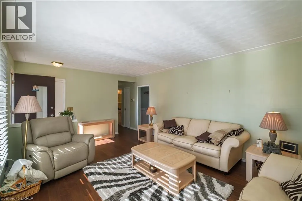 19 GILLRIE Court