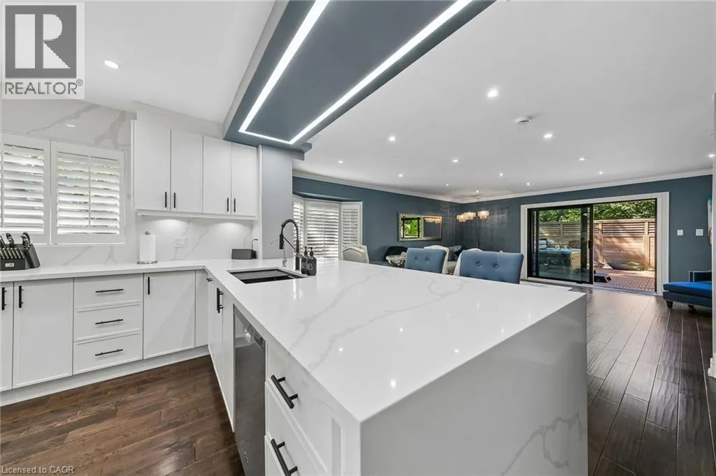 73 WINDHAVEN Place