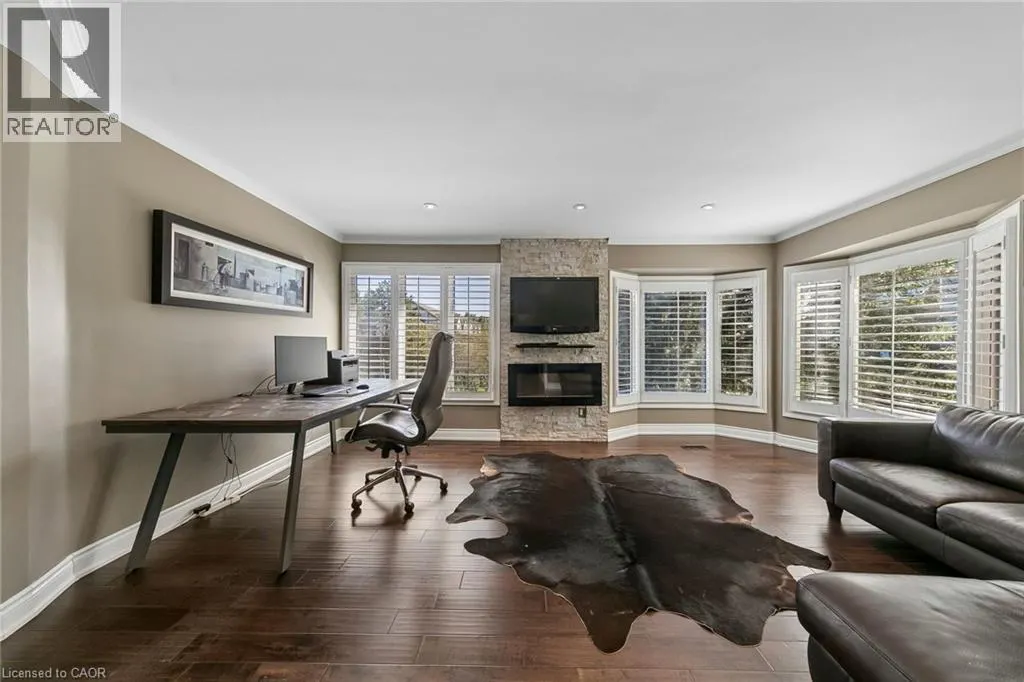 73 WINDHAVEN Place