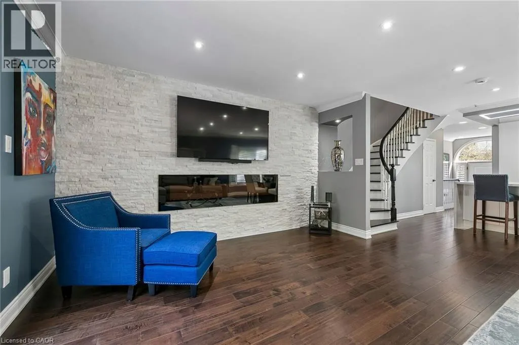 73 WINDHAVEN Place
