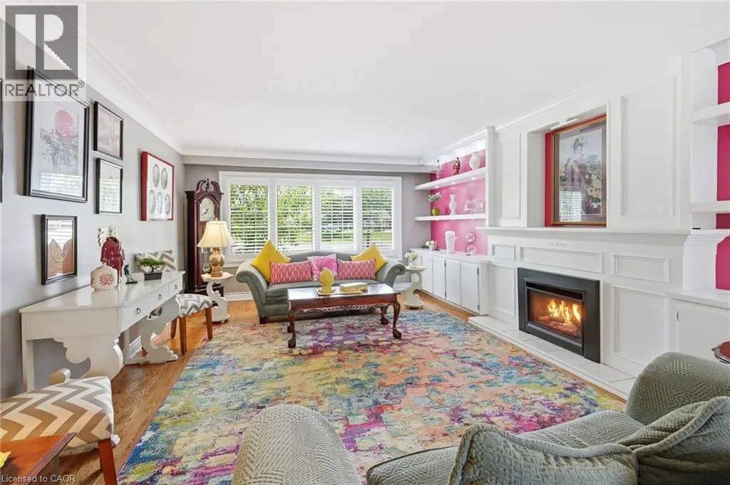 33 CENTENNIAL Parkway S