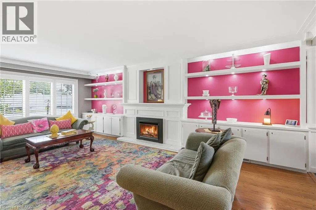 33 CENTENNIAL Parkway S