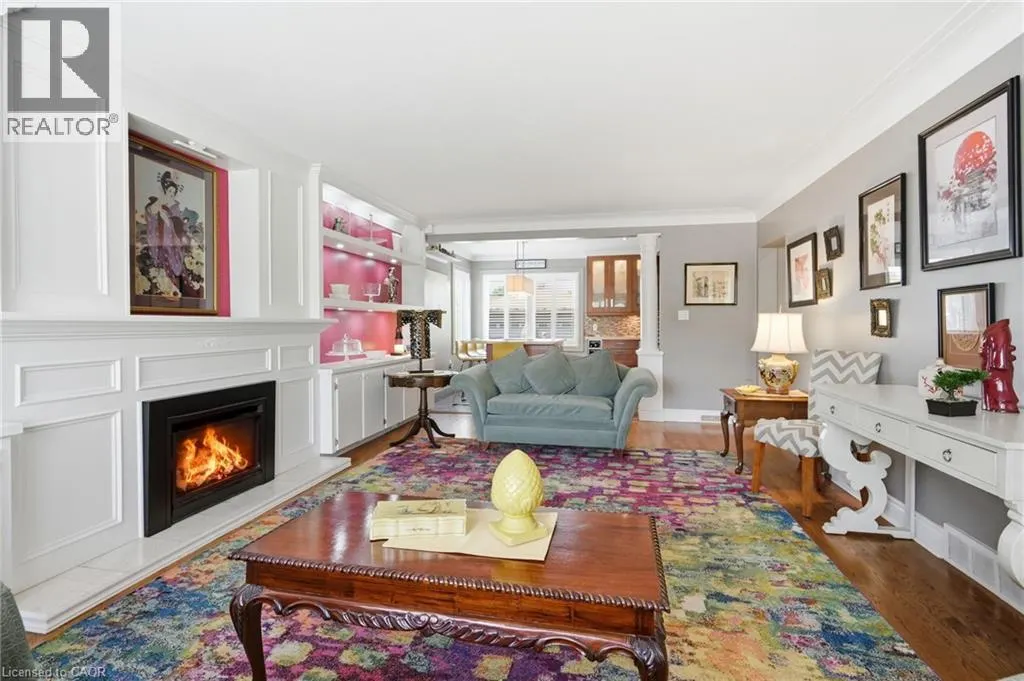 33 CENTENNIAL Parkway S