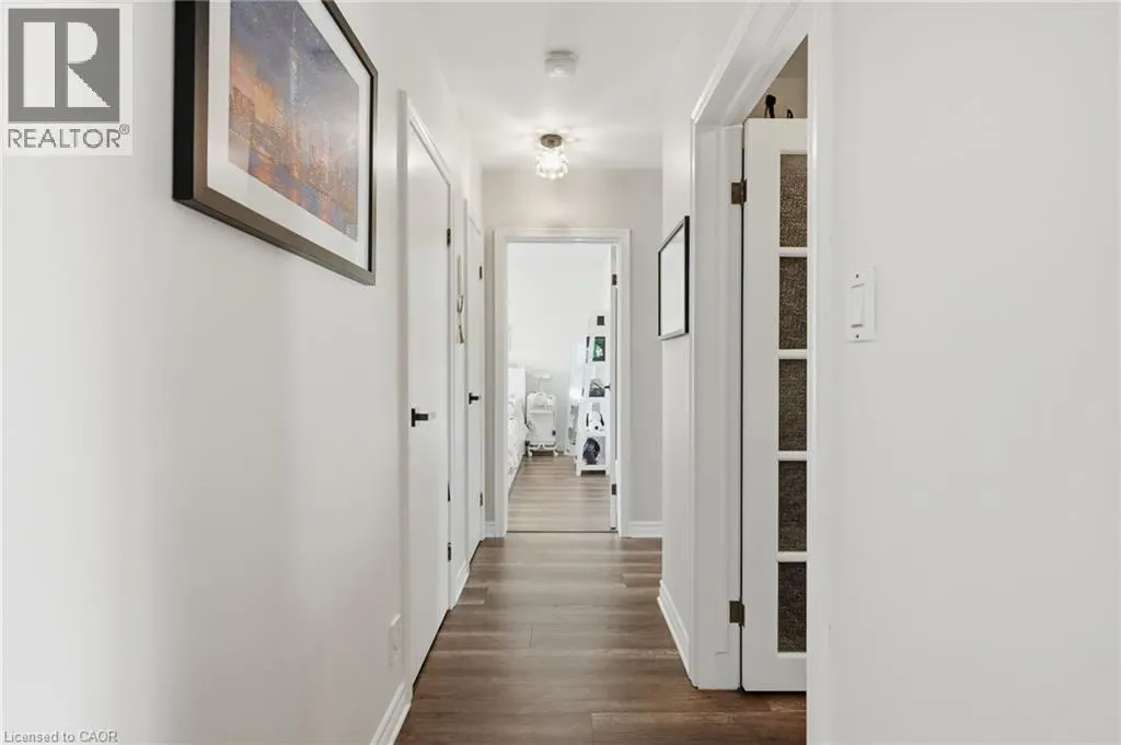 33 CENTENNIAL Parkway S