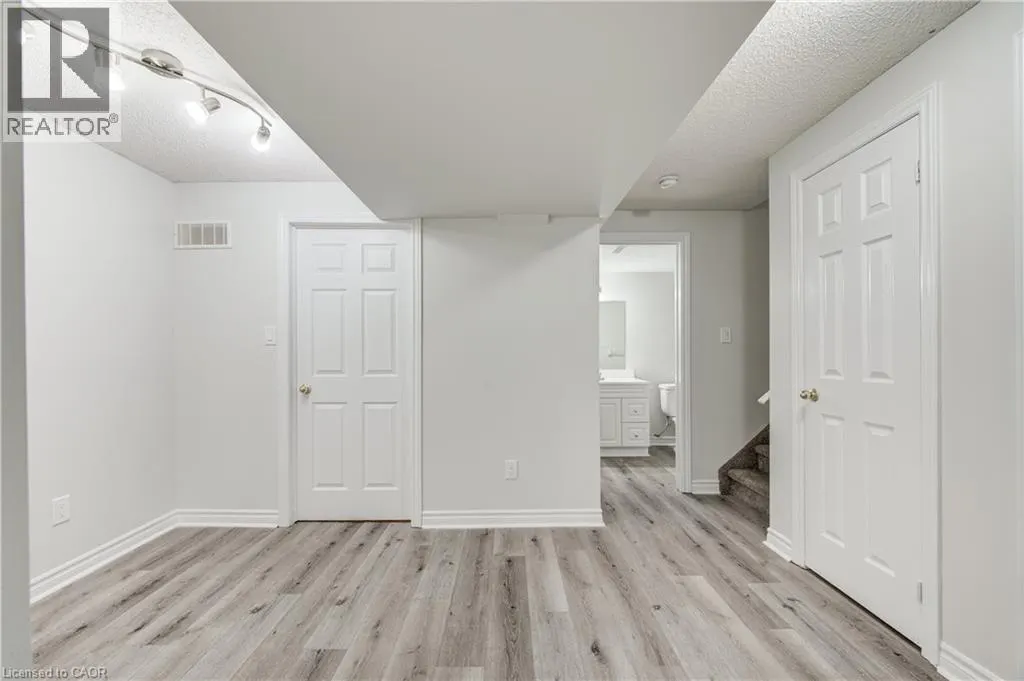 600 SARNIA Road Unit# 43 #43