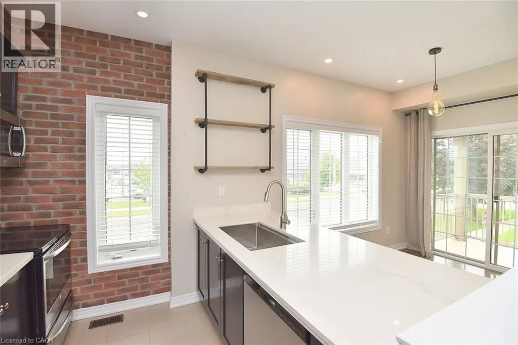 257 PARKSIDE Drive Unit# 36 #36