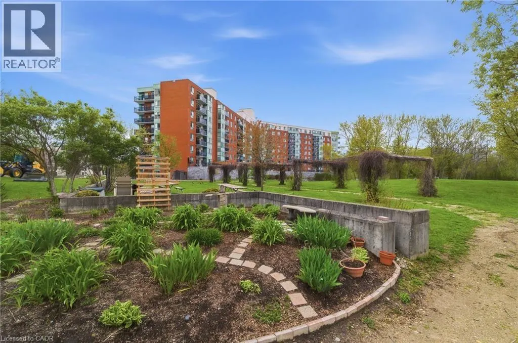 30 BLUE SPRINGS Drive Unit# 215 #215