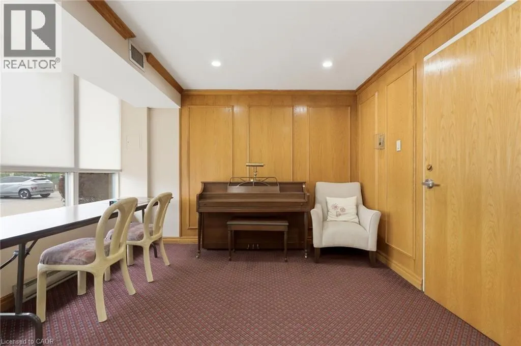 30 BLUE SPRINGS Drive Unit# 215 #215