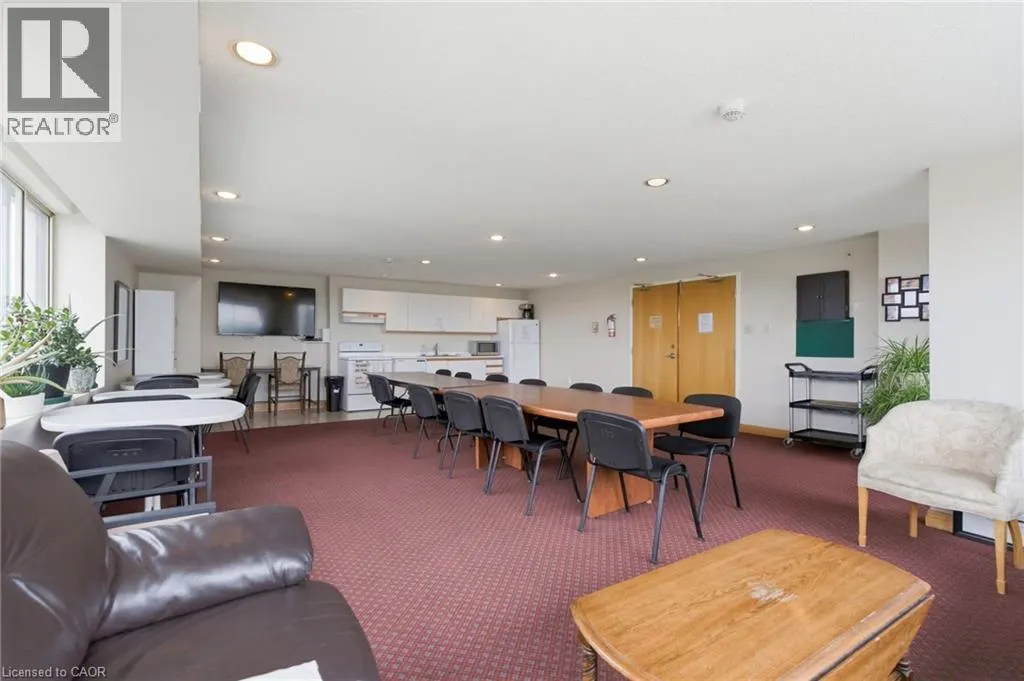 30 BLUE SPRINGS Drive Unit# 215 #215