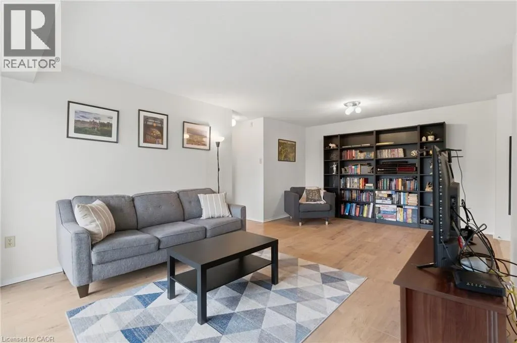 30 BLUE SPRINGS Drive Unit# 215 #215