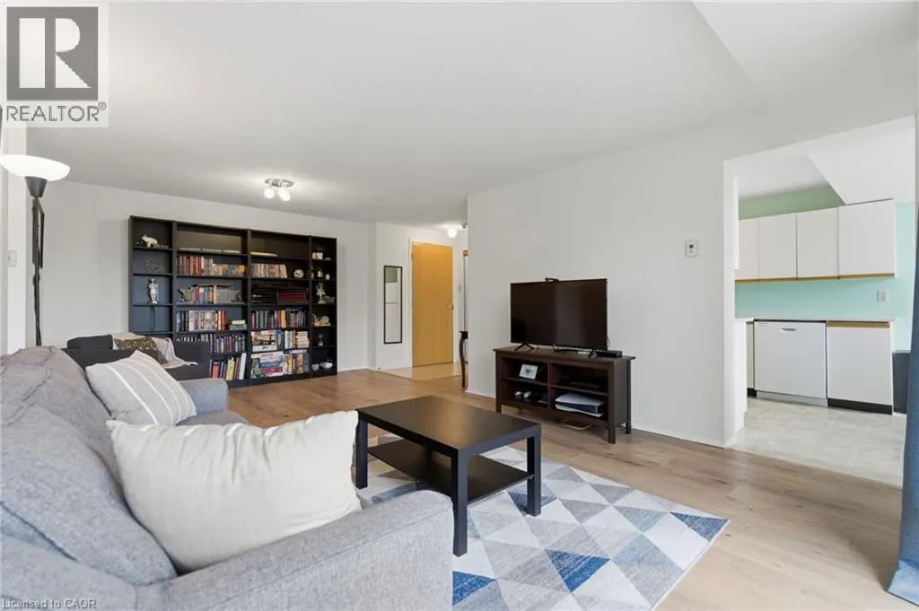 30 BLUE SPRINGS Drive Unit# 215 #215