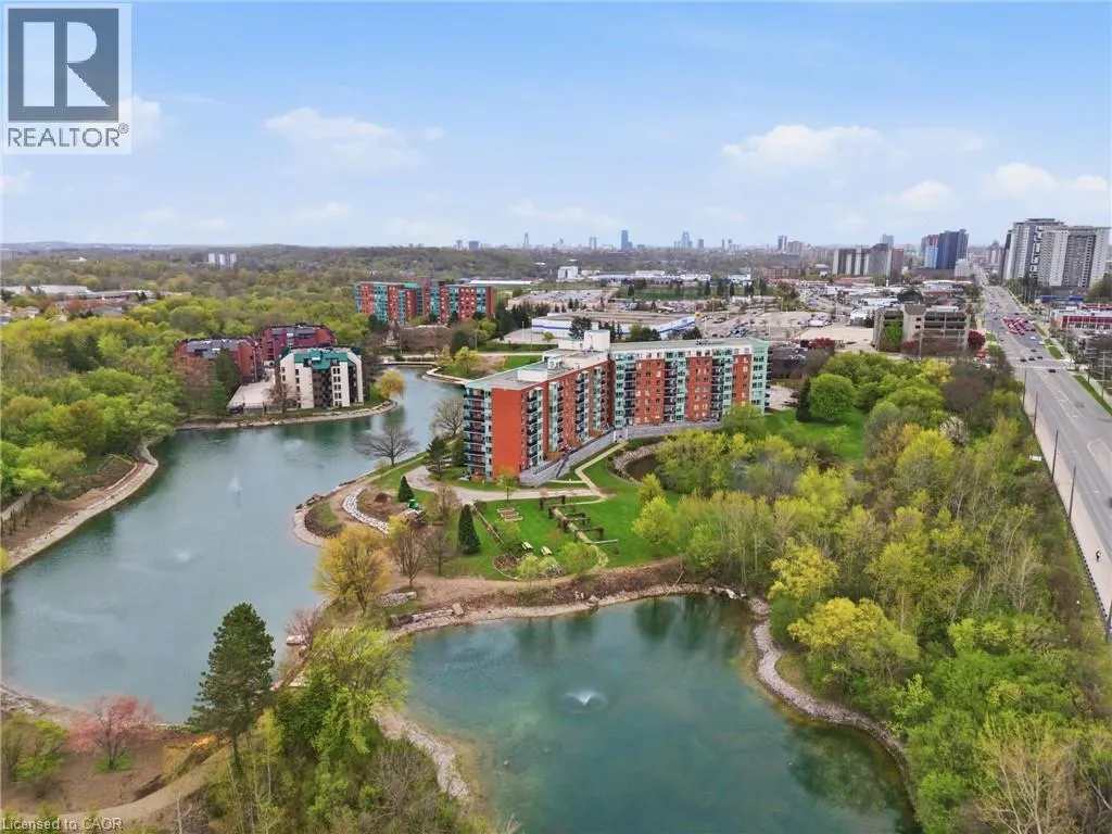30 BLUE SPRINGS Drive Unit# 215 #215