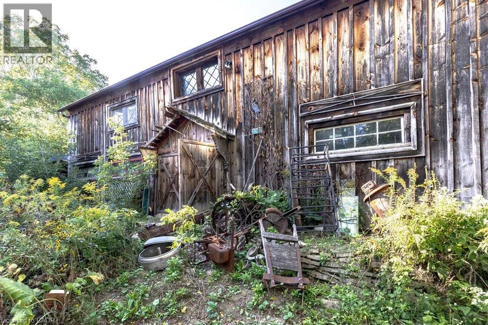961 LOWER LIONS CLUB Road