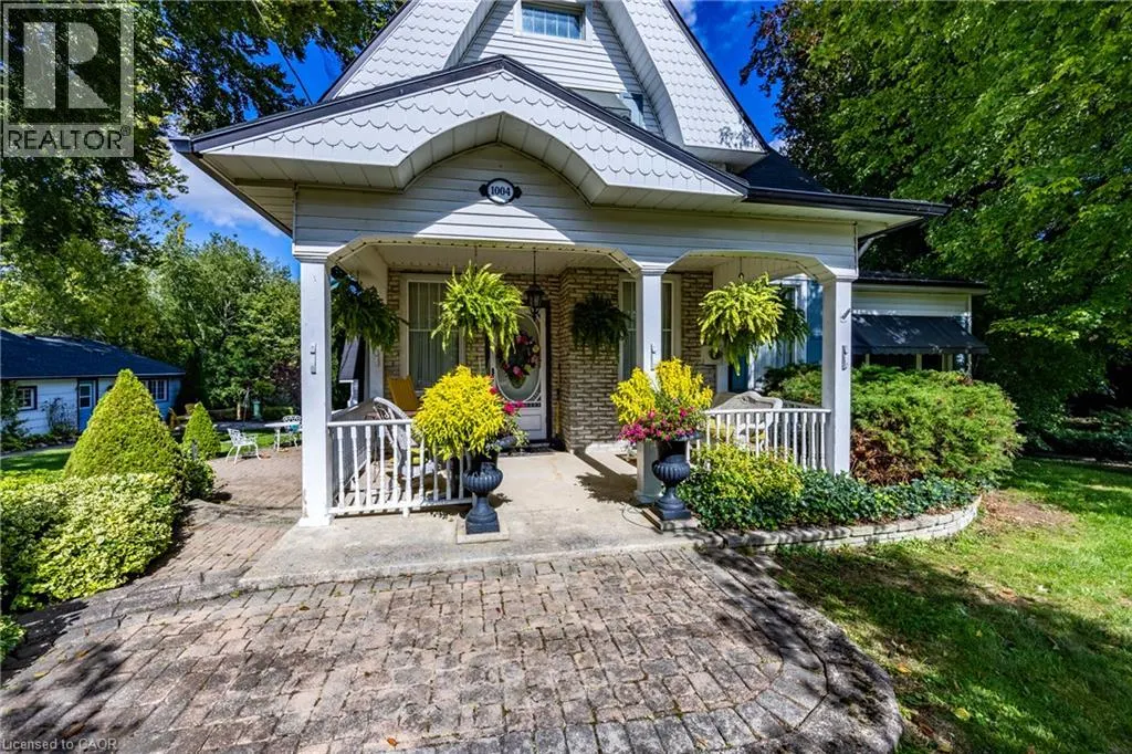 1004 MAIN Street