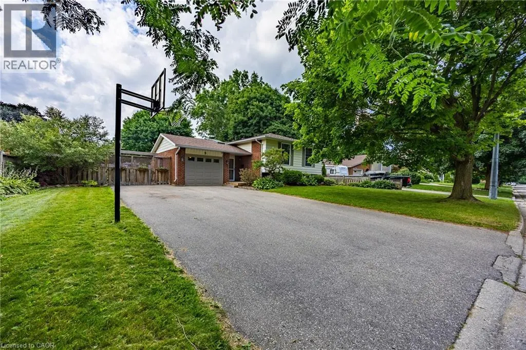 9 ADAMS Lane
