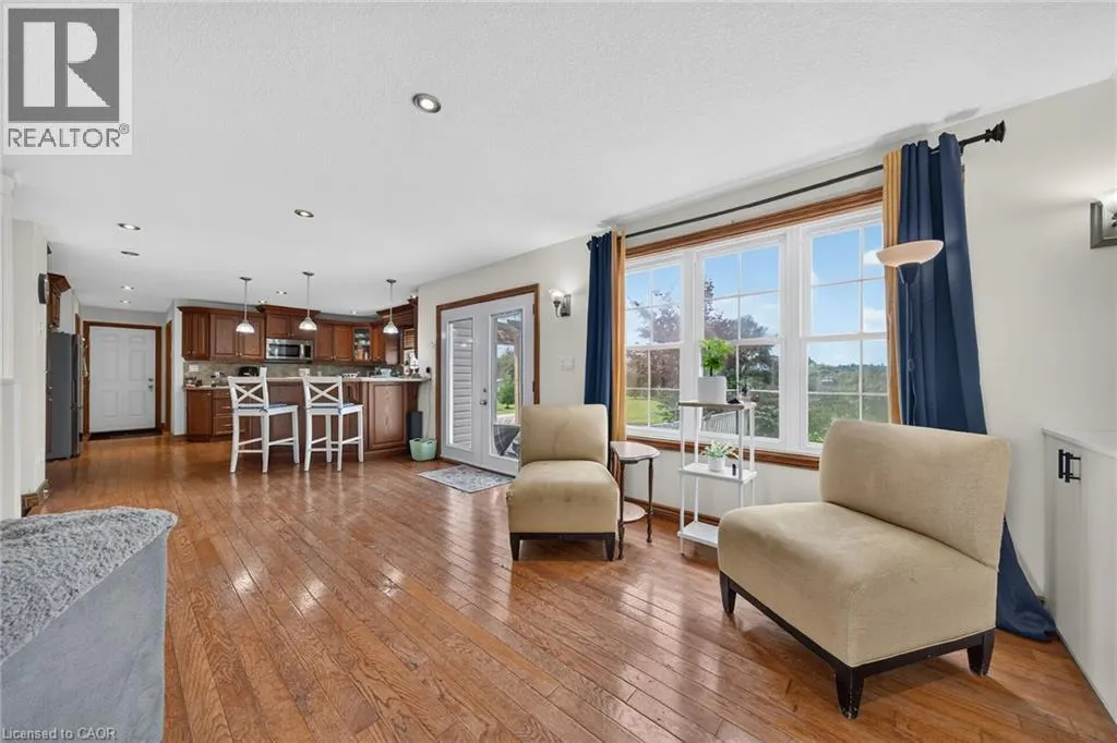 55 MONTURE Street N