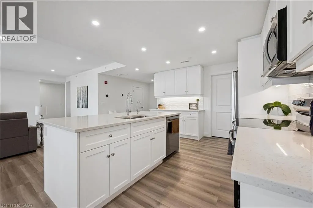 99B FARLEY Road Unit# 203 #203