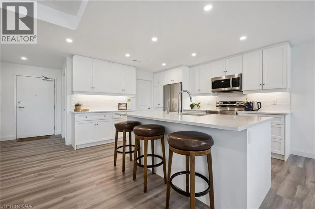 99B FARLEY Road Unit# 203 #203