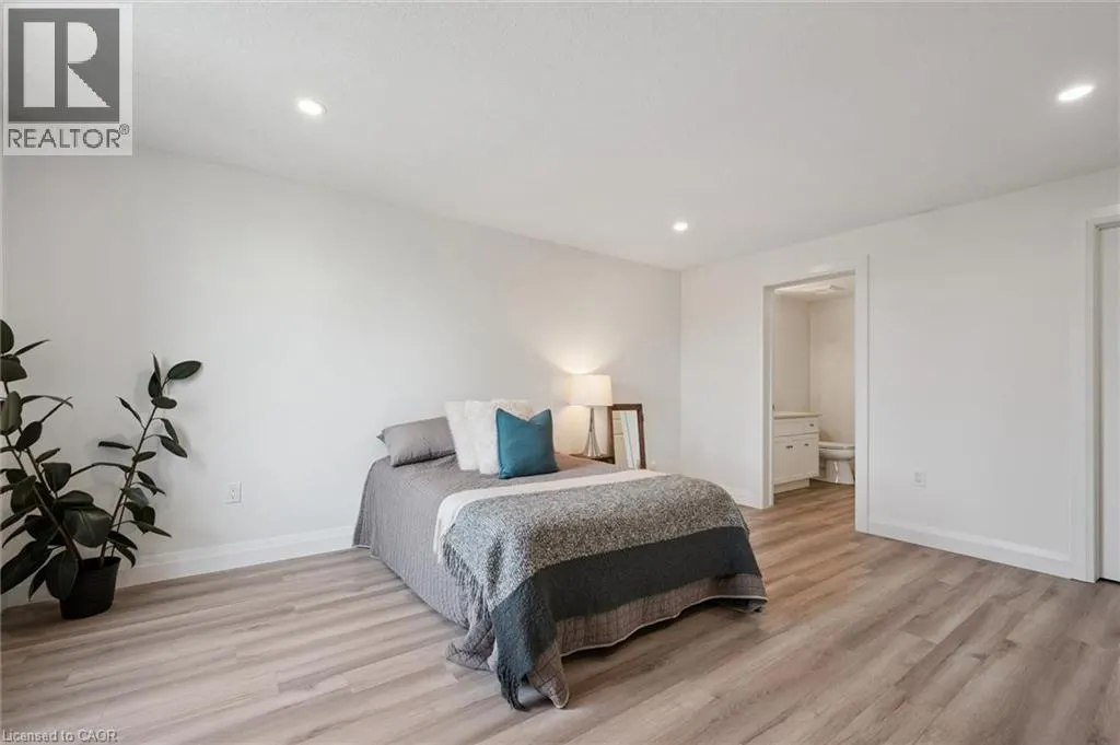99B FARLEY Road Unit# 203 #203