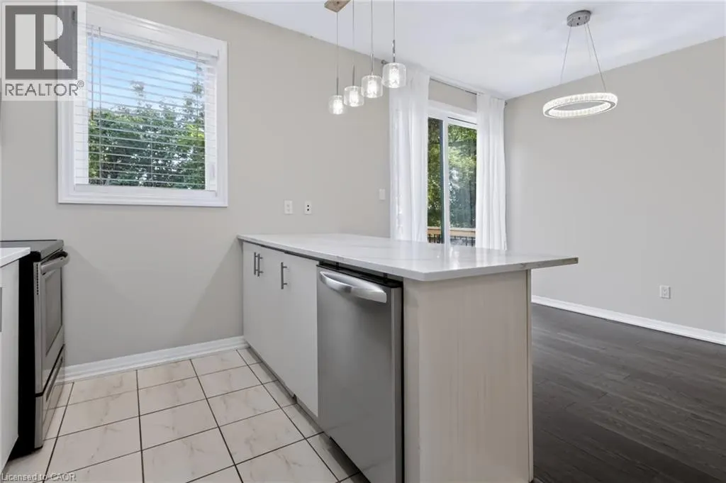 290 BARTON Street W Unit# 22 #22