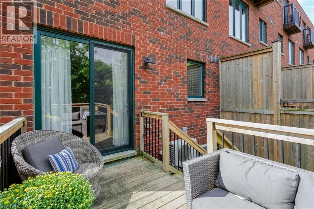 290 BARTON Street W Unit# 22 #22