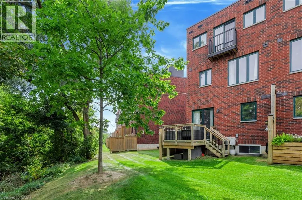 290 BARTON Street W Unit# 22 #22
