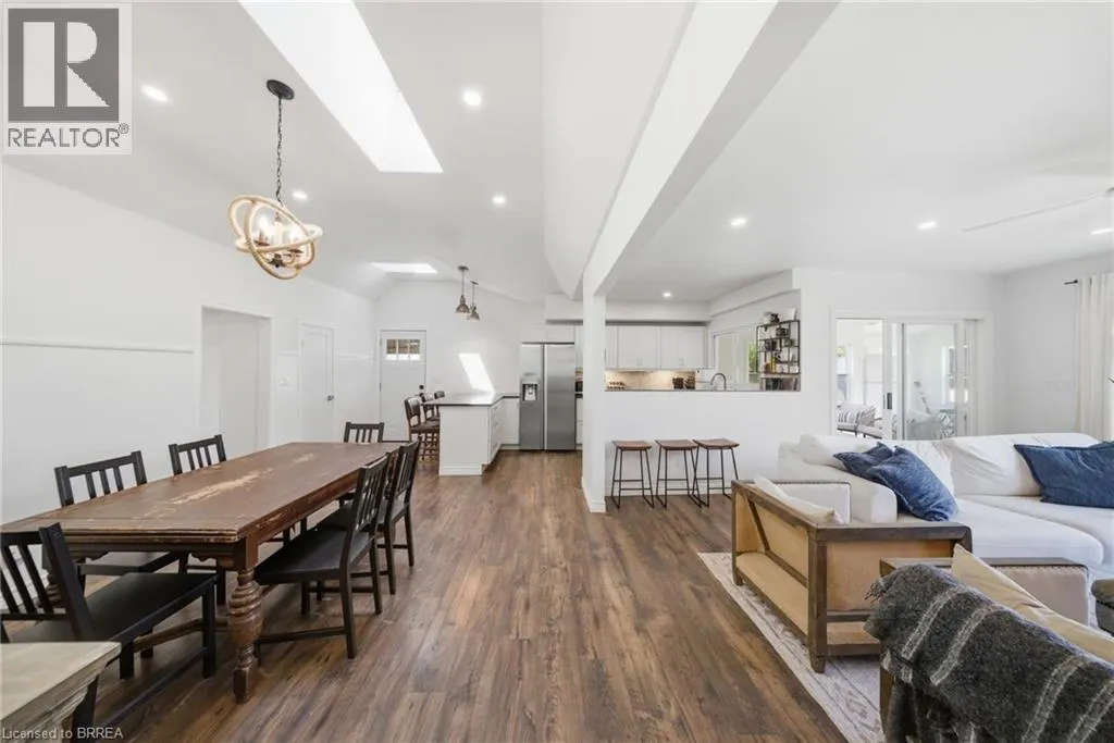 382 CEDAR Drive