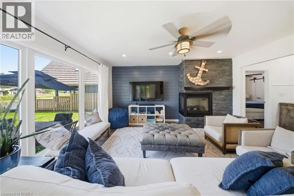 382 CEDAR Drive