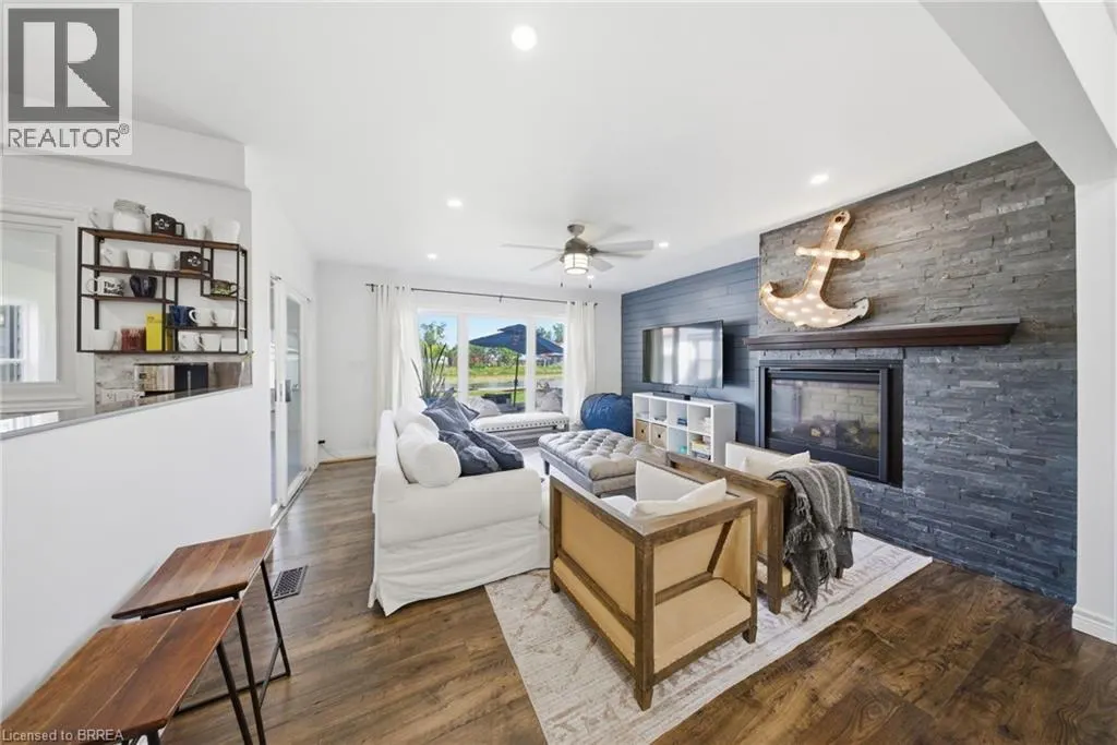 382 CEDAR Drive