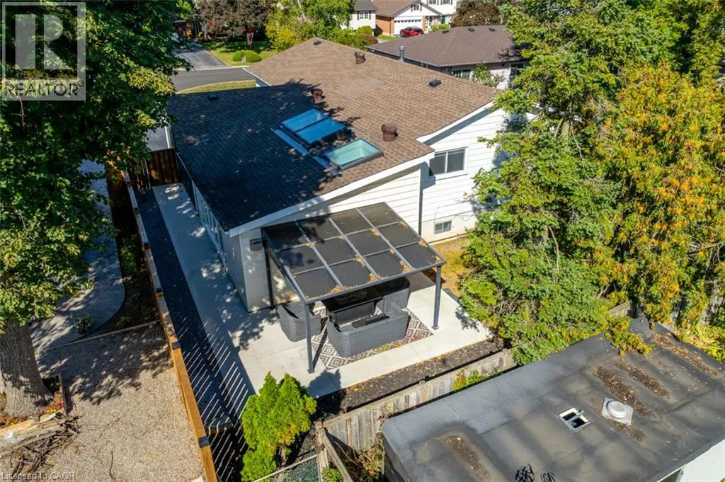 582 STRATHCONA Court