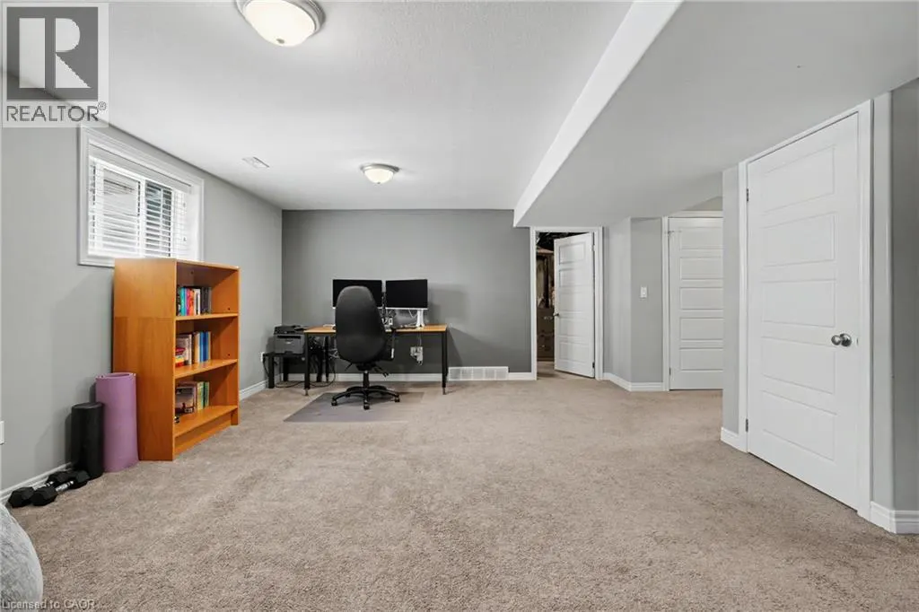 12 SILVERWOOD Avenue
