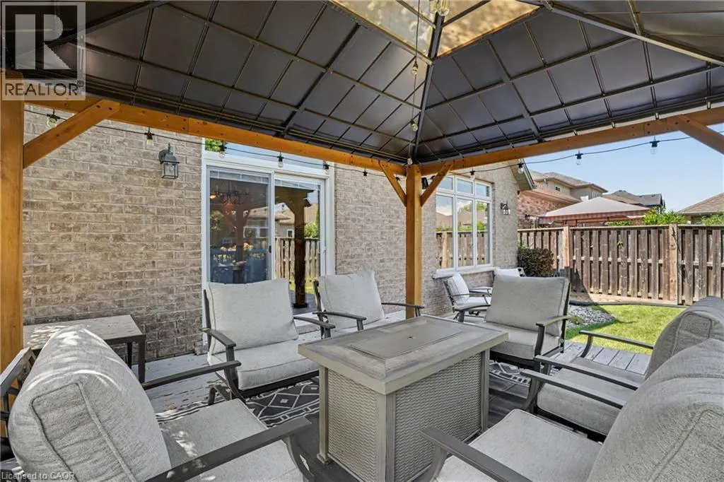 12 SILVERWOOD Avenue