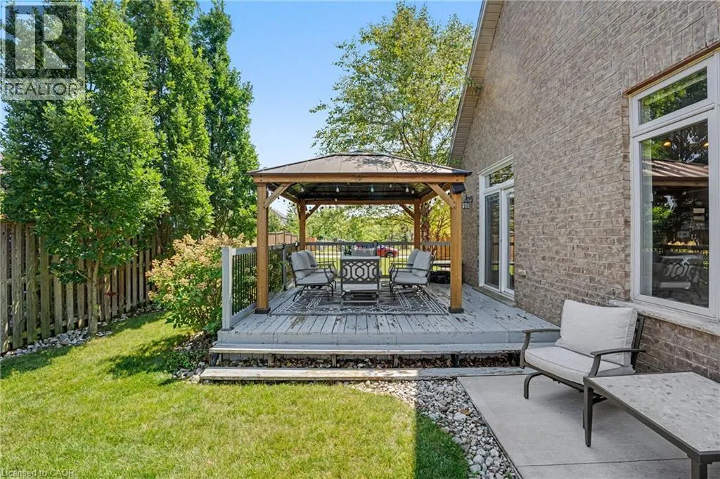 12 SILVERWOOD Avenue
