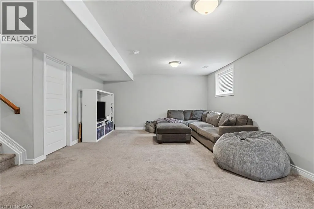 12 SILVERWOOD Avenue