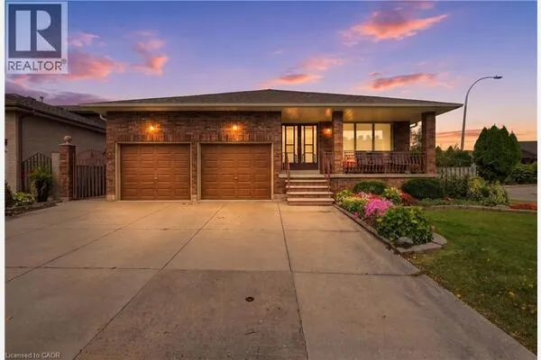 7 VINEHILL Drive