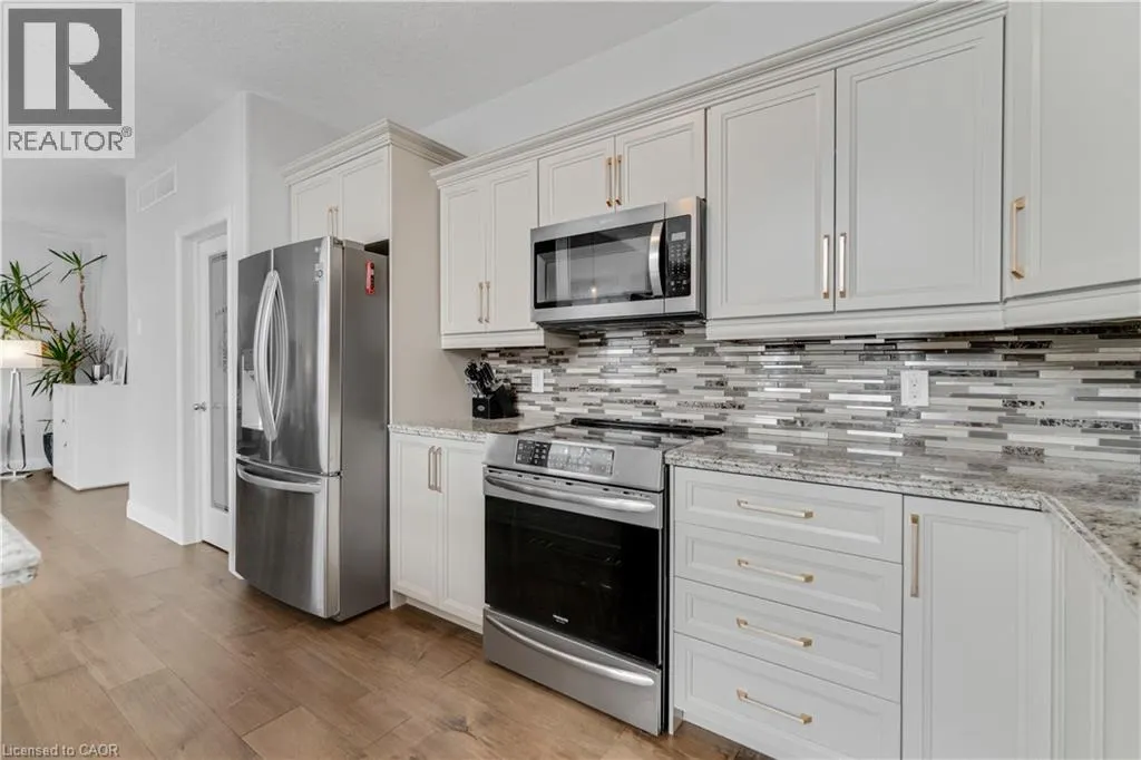 83 FRANKFURT Street