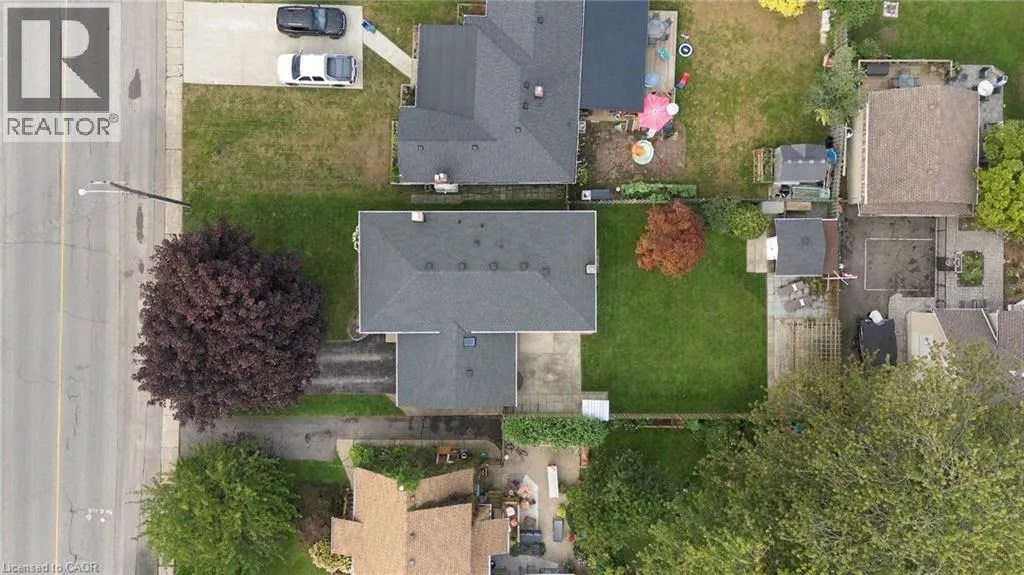 39 ROSEMOUNT Avenue
