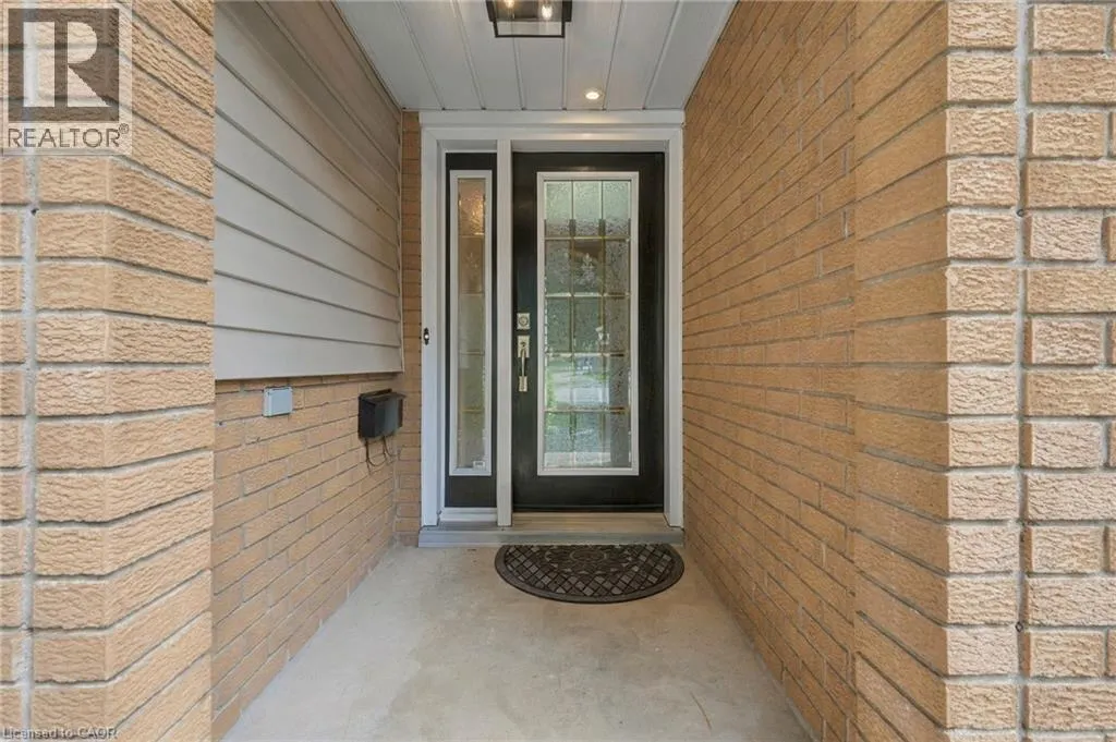 39 ROSEMOUNT Avenue
