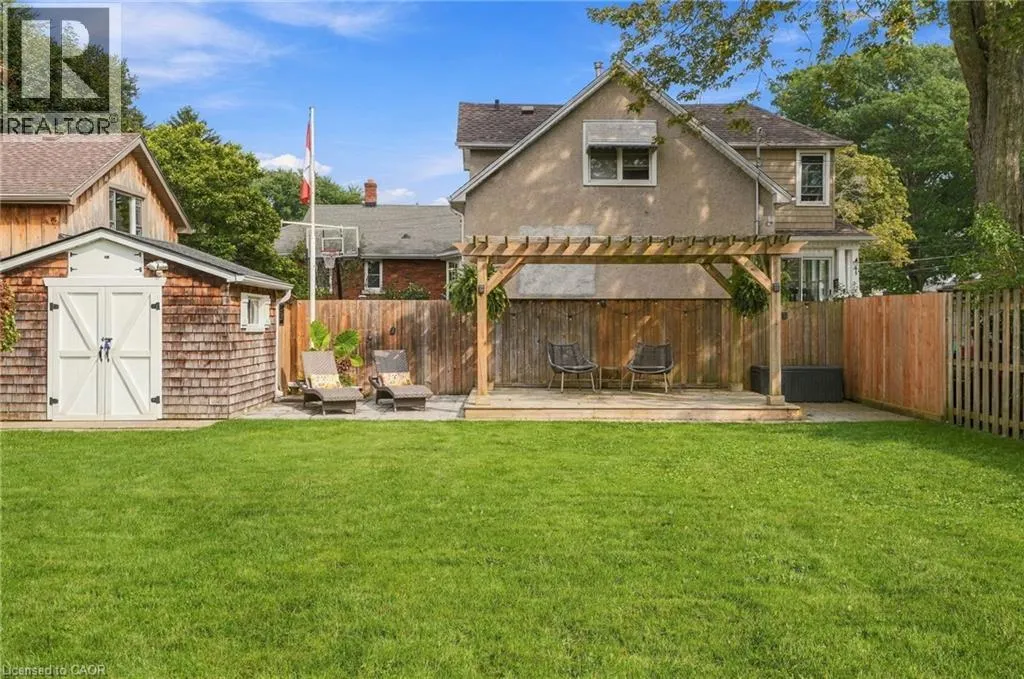 39 ROSEMOUNT Avenue