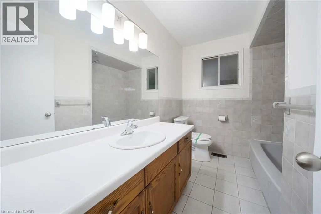 3929 VINEYARD Crescent