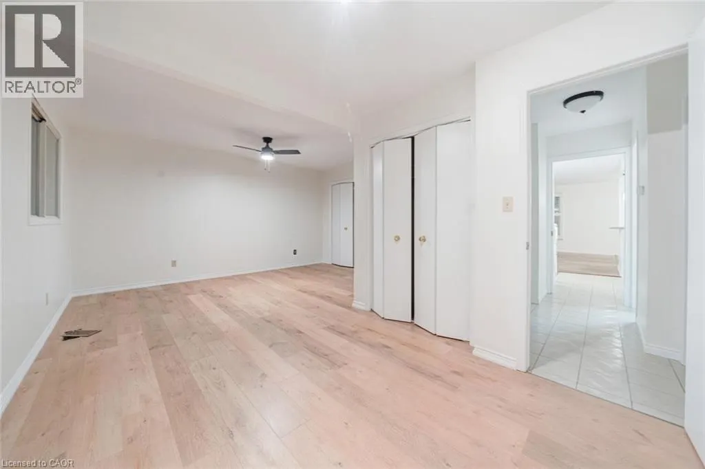3929 VINEYARD Crescent