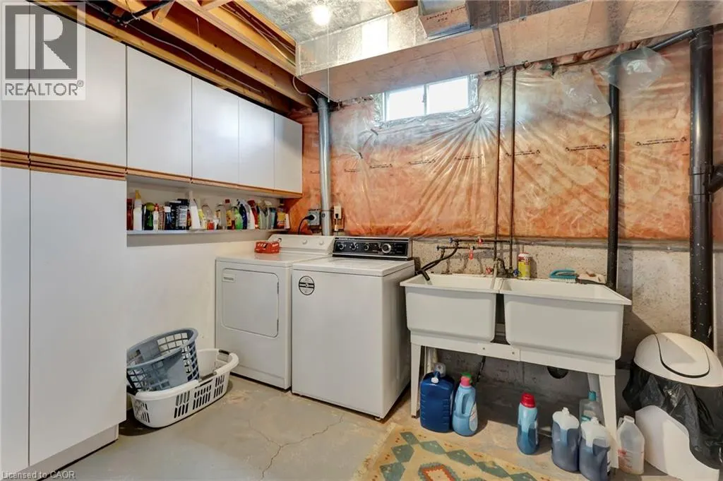 144 COVE Crescent