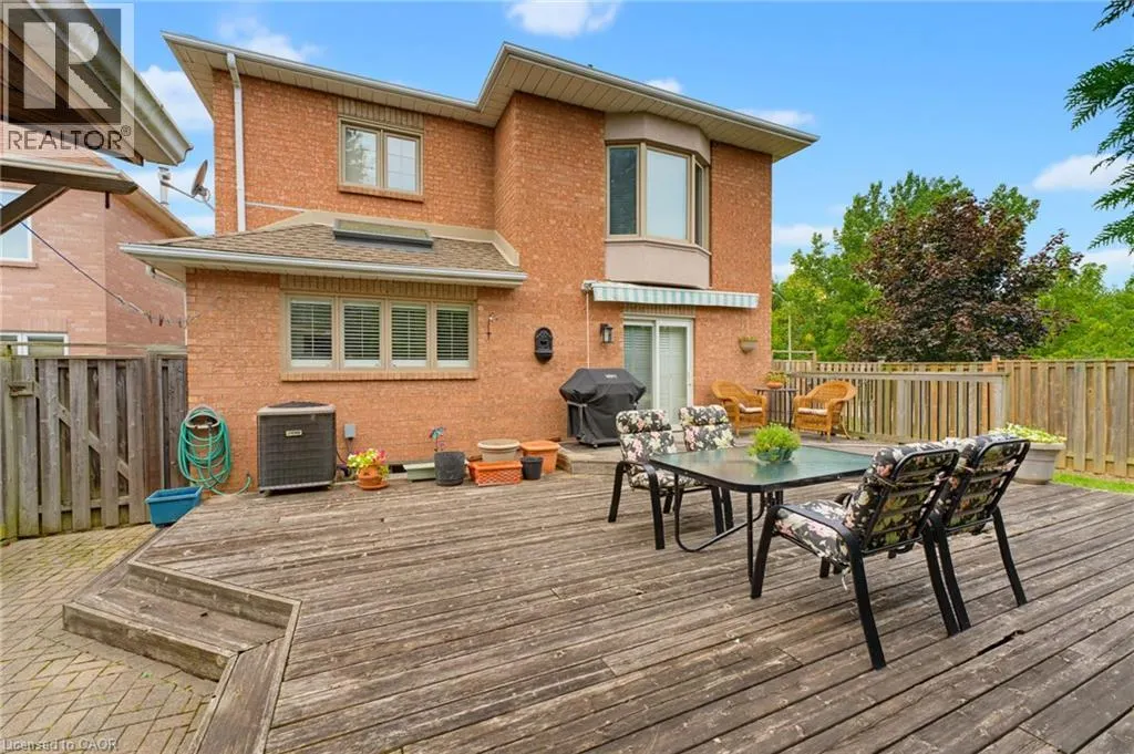 144 COVE Crescent