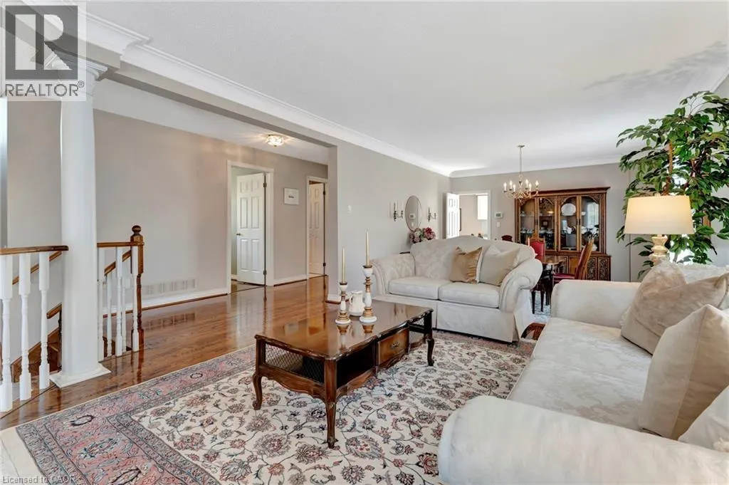 144 COVE Crescent