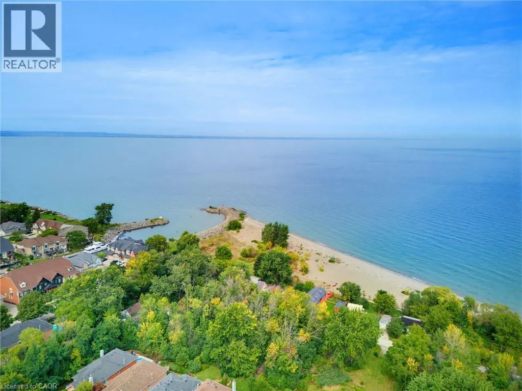 144 COVE Crescent