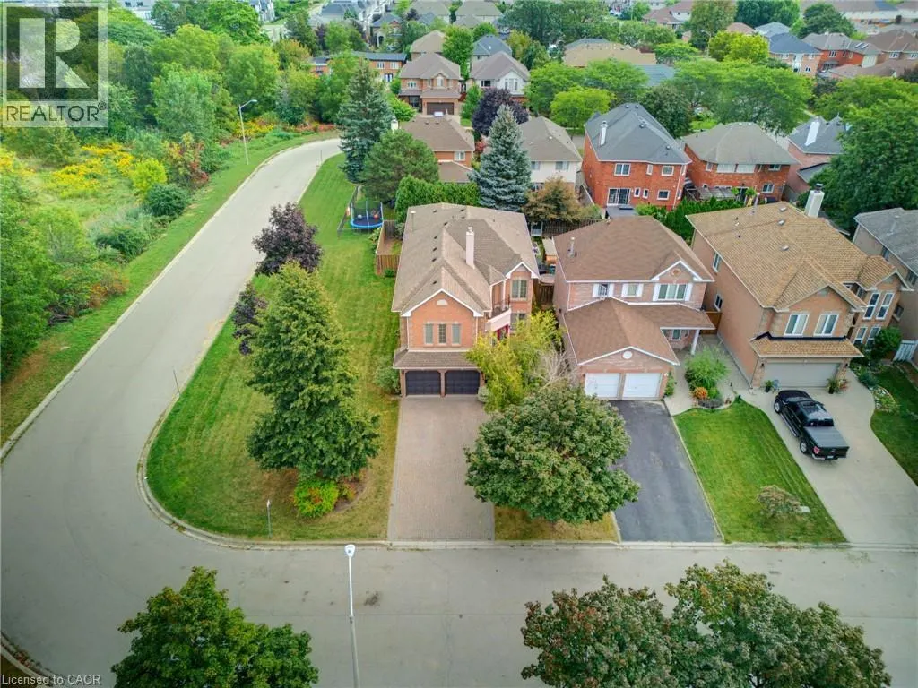 144 COVE Crescent