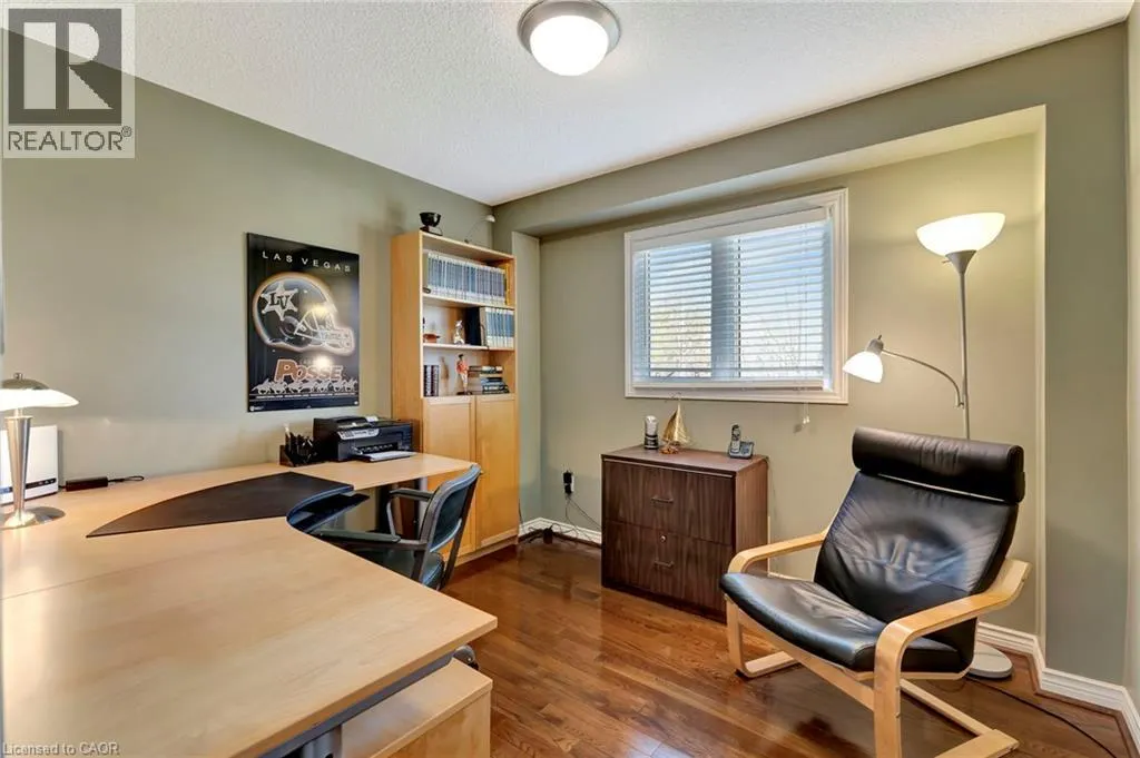 144 COVE Crescent